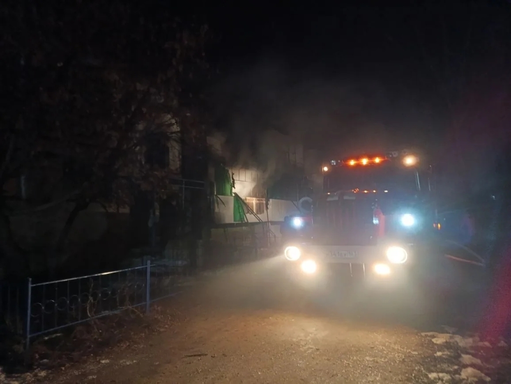 Сегодня ночью в Большечерниговском районе произошел пожар в многоквартирном доме