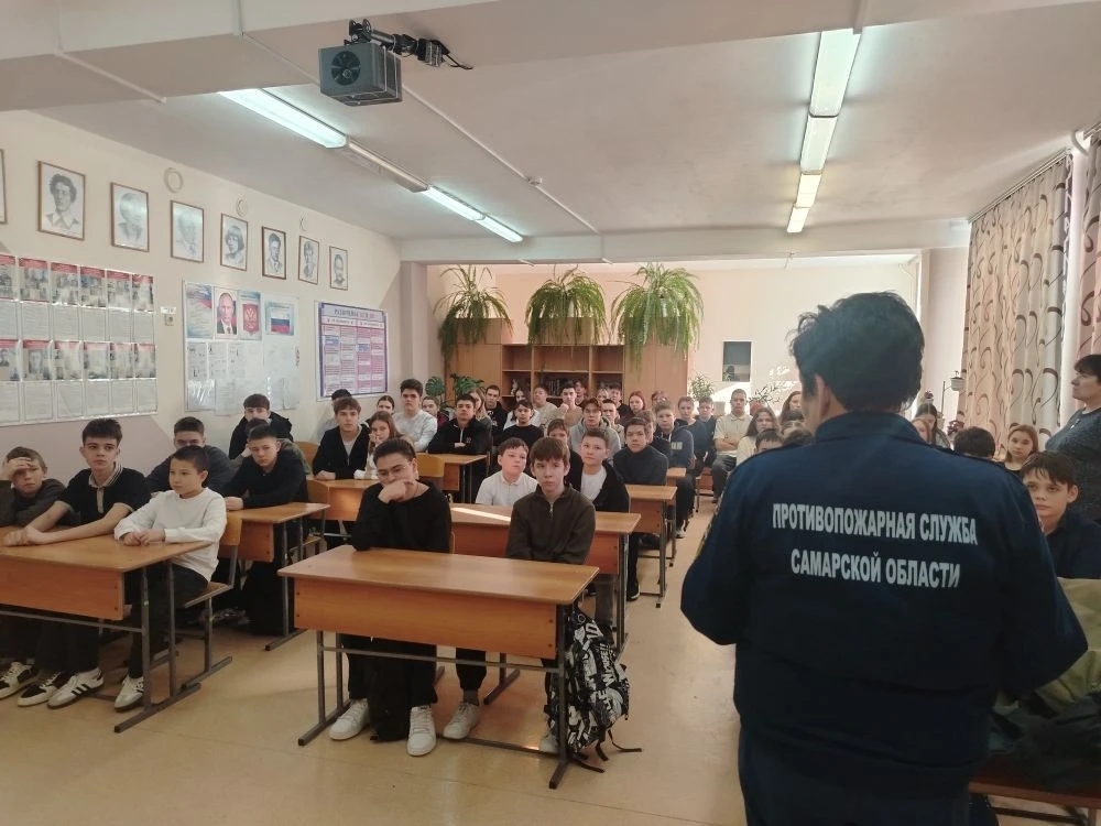 Продолжаются уроки мужества в учебных заведениях Самарской области