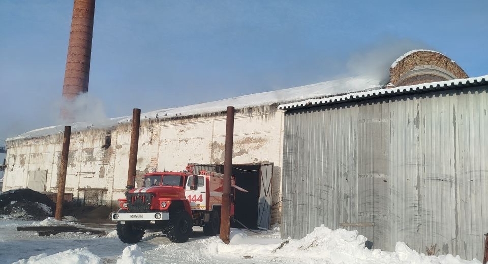 В Кинель-Черкасском районе проводятся работы по ликвидации пожара нашими огнеборцами противопожарной службы Самарской области