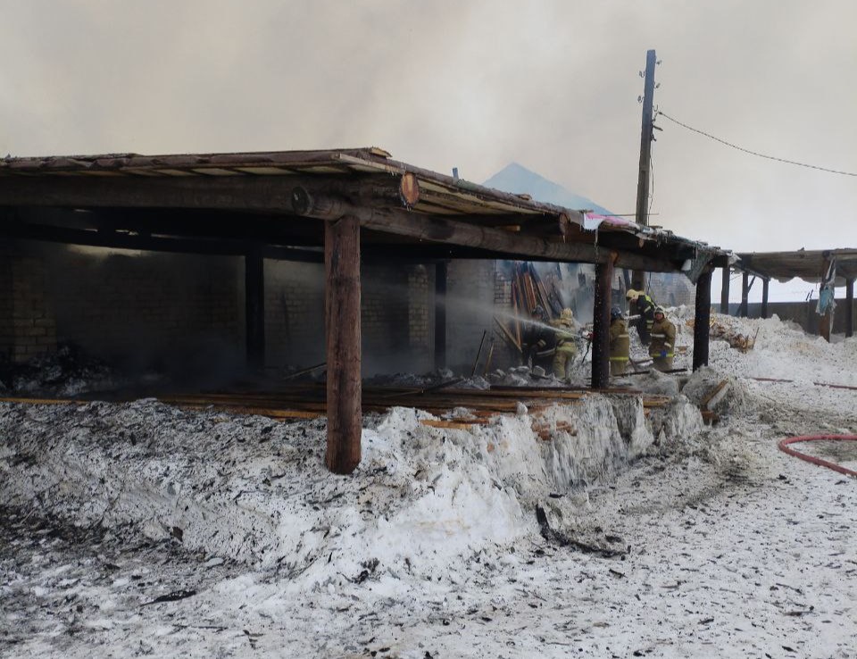 В настоящий момент наши огнеборцы работают на пожаре в Ставропольском районе