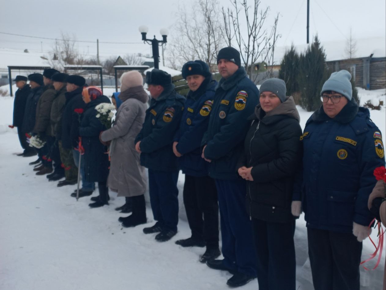 В Камышлинском районе прошла торжественно-траурная церемония к 37-й годовщине вывода советских войск из Республики Афганистан