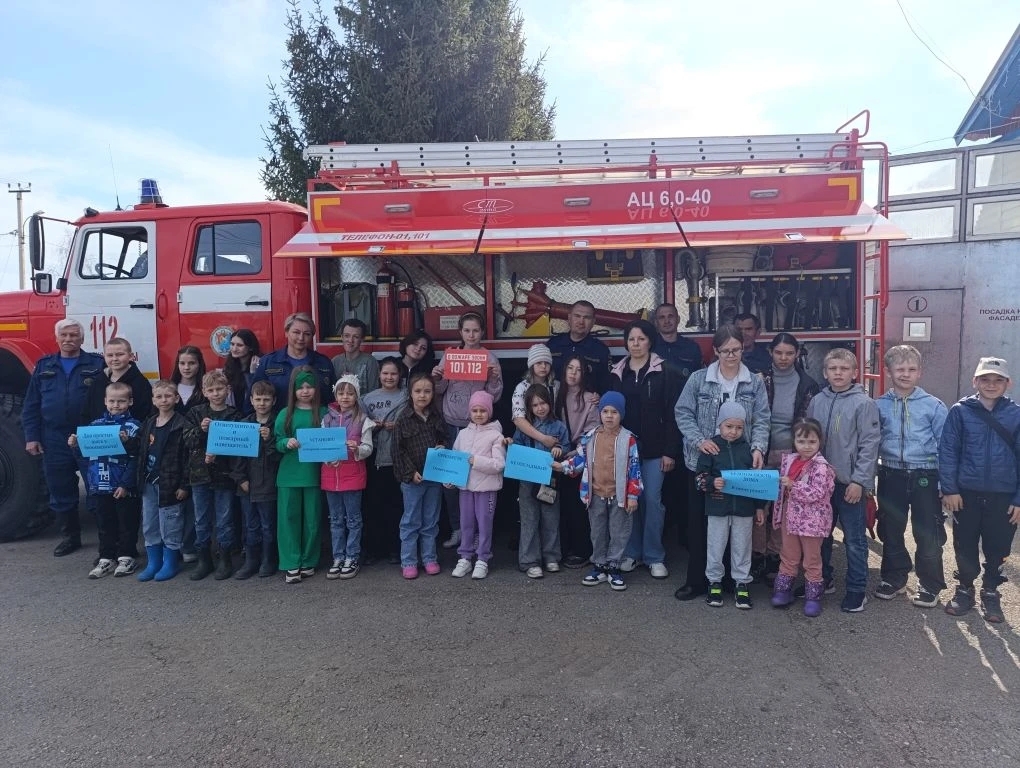В гостях у огнеборцев побывали семьи с детьми из Челно-Вершинского района