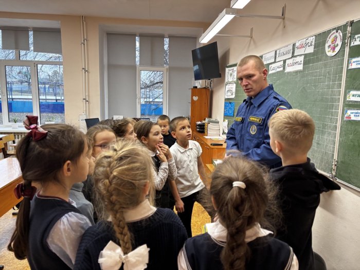 Урок по пожарной безопасности прошёл в одной из школ Похвистневского района