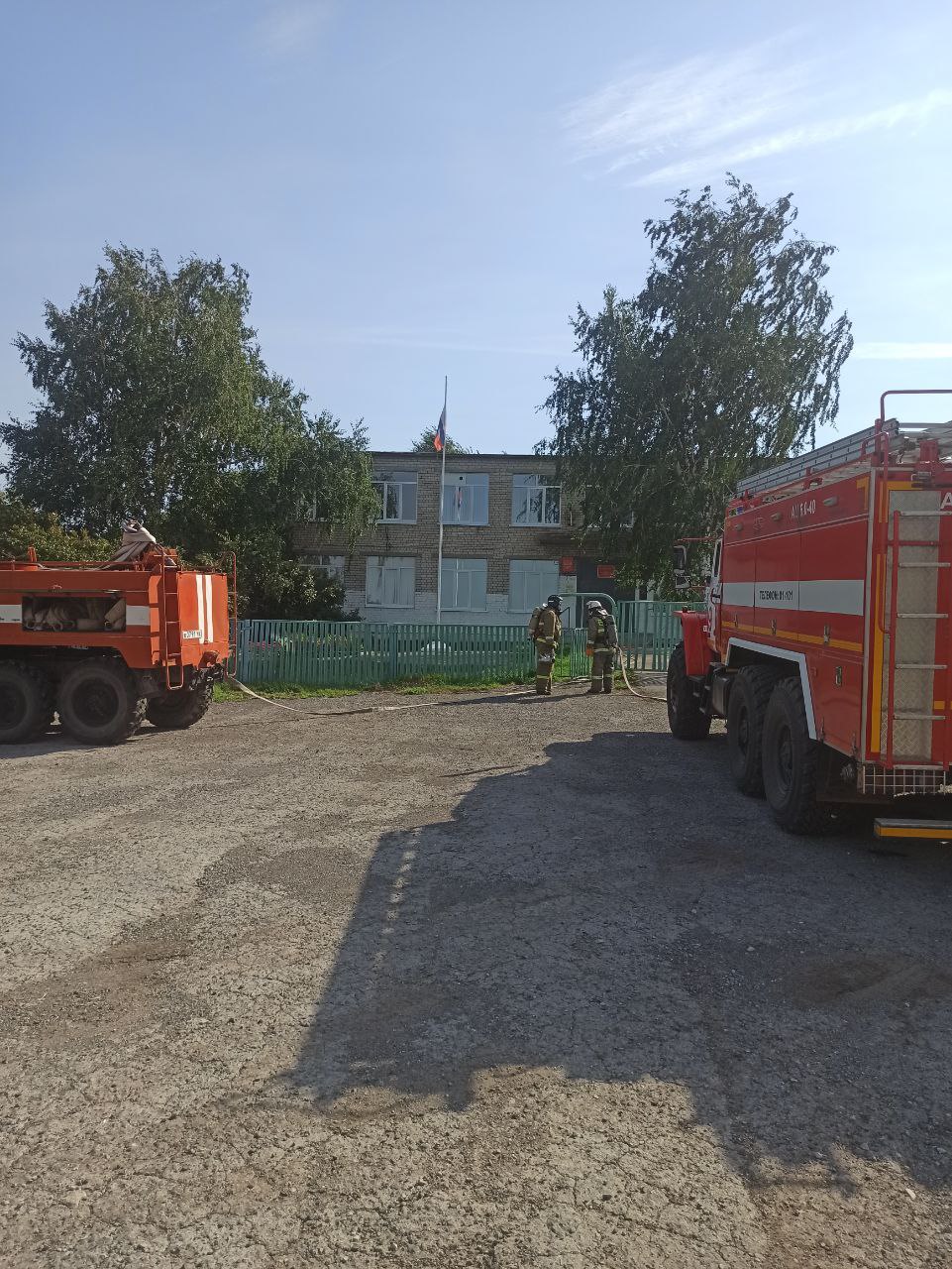 В преддверии нового учебного года на объектах образования проходят пожарно-тактические занятия  В преддверии нового учебного года на объектах образования проходят пожарно-тактические занятия