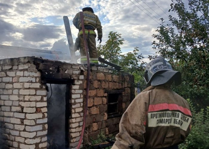 В селе Гвардейцы Борского района вчера вечером произошел пожар 