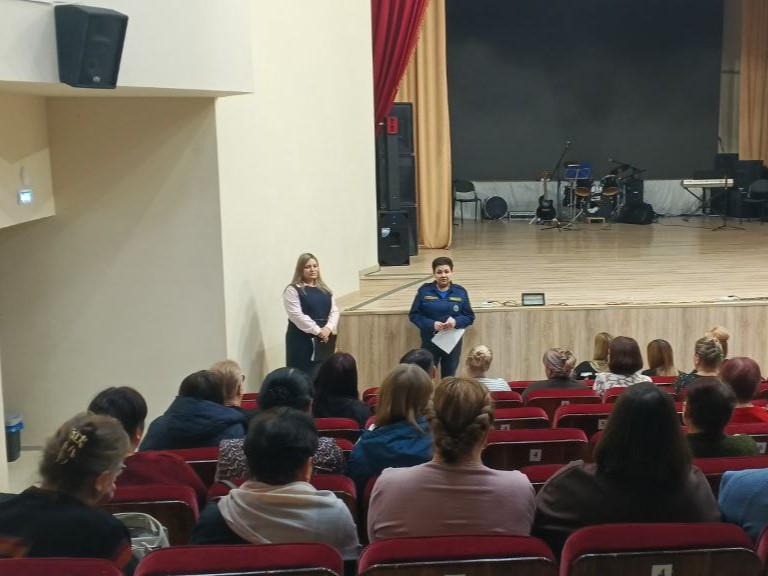 Новогодние праздники без происшествий и в безопасности!