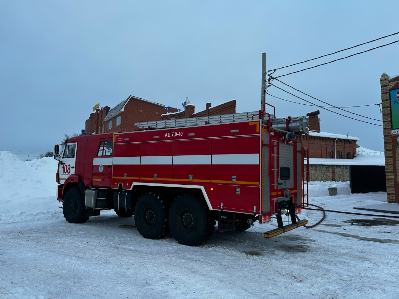 Сегодня в Кинель-Черкасском районе на ликвидации пожара работали огнеборцы 39 Отряда 