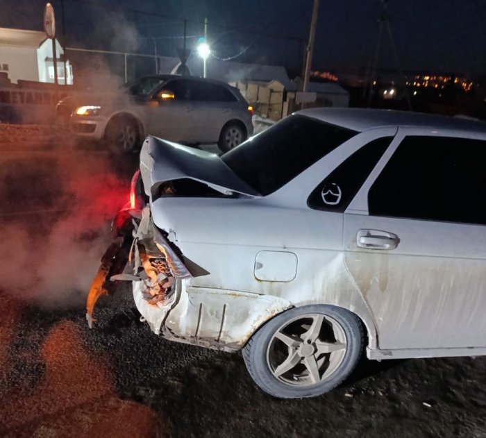 В Сергиевском районе столкнулись два легковых автомобиля 