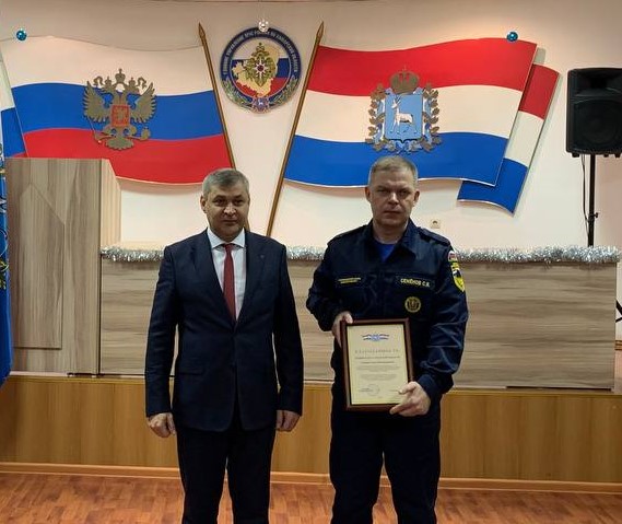 В День спасателя Российской Федерации наши огнеборцы поощрены правами Губернатора Самарской области Вячеслава Федорищева