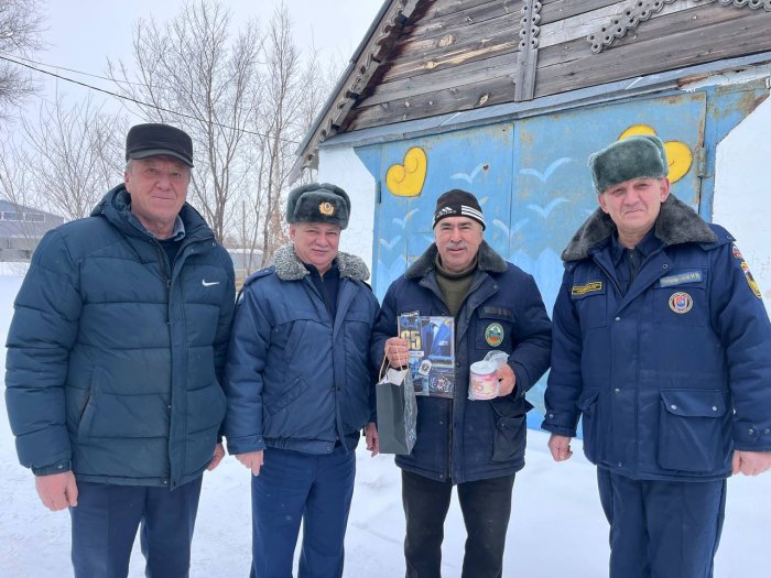 Ветерану пожарно-спасательного отряда № 34 – 65 лет!