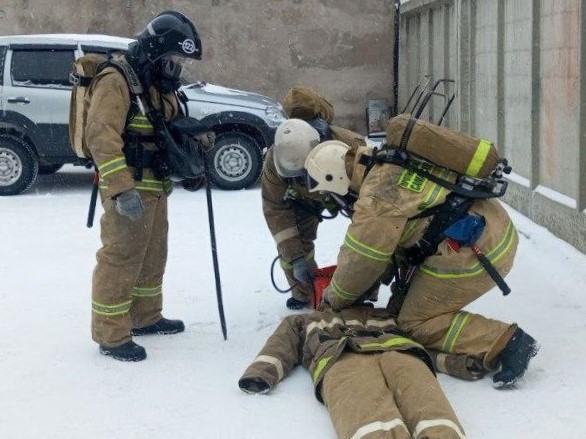Занятие по подготовке газодымозащитной службы прошло в пожарно-спасательной отряде № 45