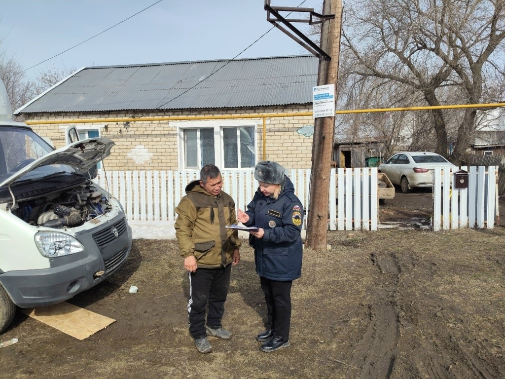 В Большечерниговском районе прошли профилактические беседы с жителями