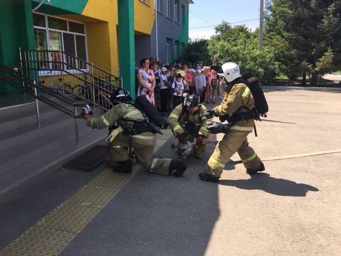 Инспекторская проверка деятельности пожарно-спасательной части № 127 пожарно-спасательного отряда № 46 началась с проверки боевой готовности дежурного караула