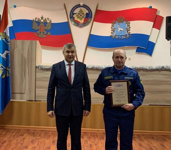 В День спасателя Российской Федерации наши огнеборцы поощрены правами Губернатора Самарской области Вячеслава Федорищева