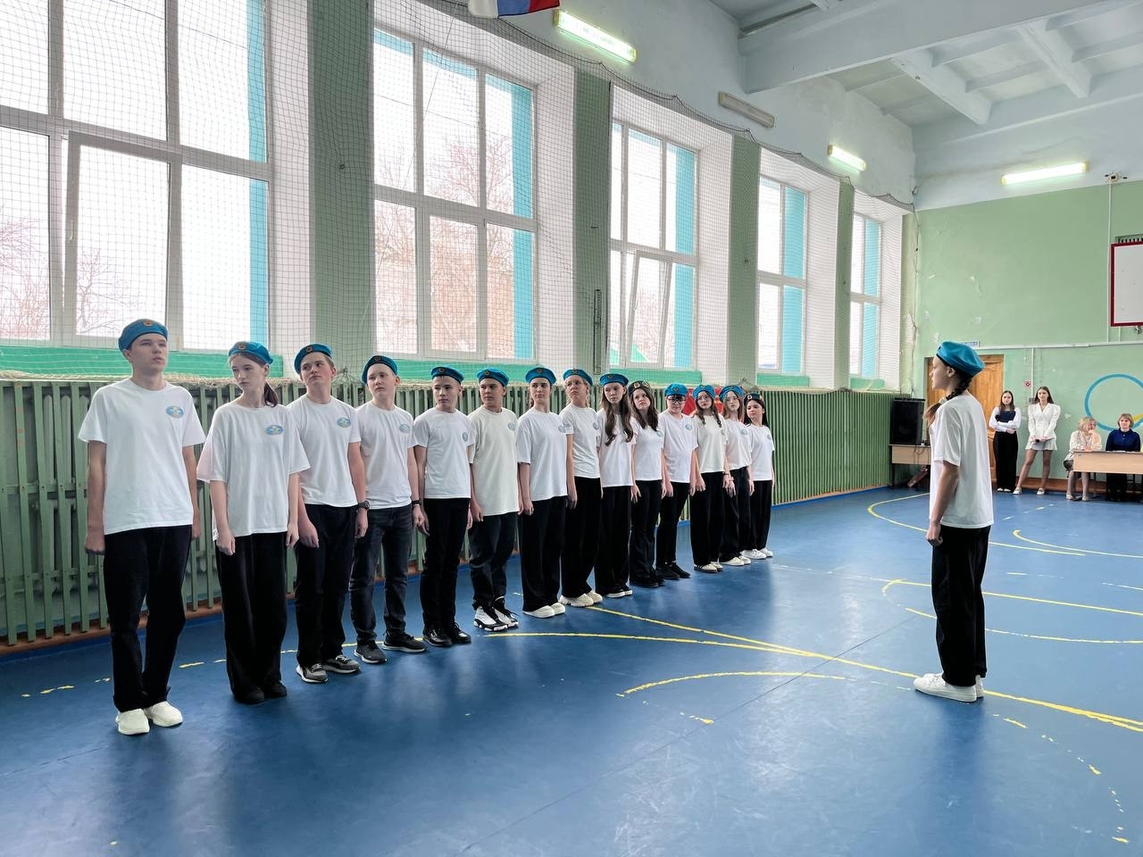 В преддверии Дня защитника Отечества в рамках урока мужества был проведен смотр строя и песни среди учащихся одной из красноармейских школ