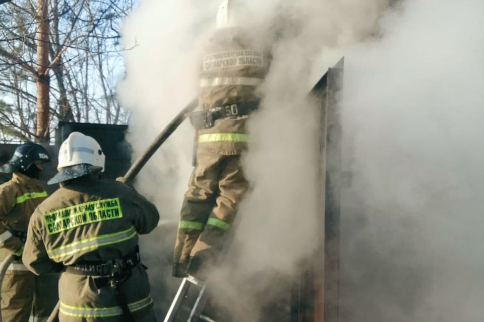 Сегодня утром в Богатовском районе произошёл пожар Сегодня утром в Богатовском районе произошёл пожар