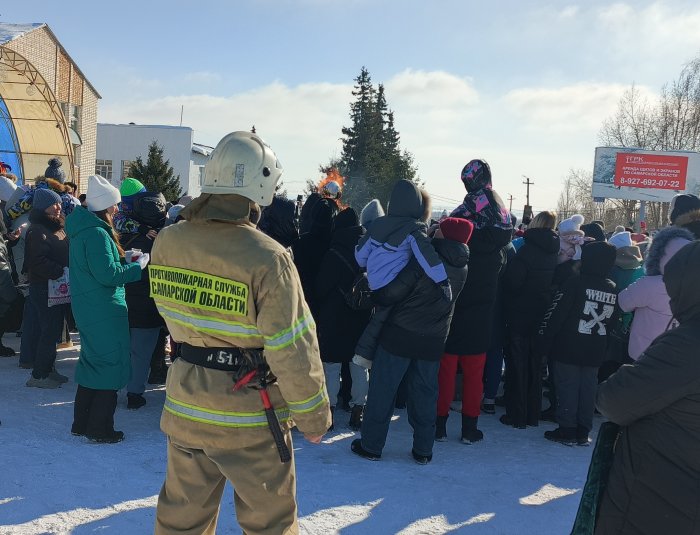 Богатовские огнеборцы обеспечили пожарную безопасность при проведении Масленичных гуляний