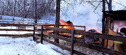 В Ставропольском районе огнем были объяты хозяйственные постройки на площади 150 квадратных метров