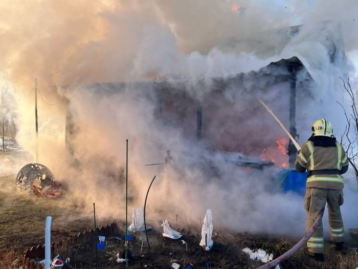 Огнеборцы пожарно-спасательной частей №№ 78, 128 Отряда № 46 ликвидировали пожар в Волжском районе