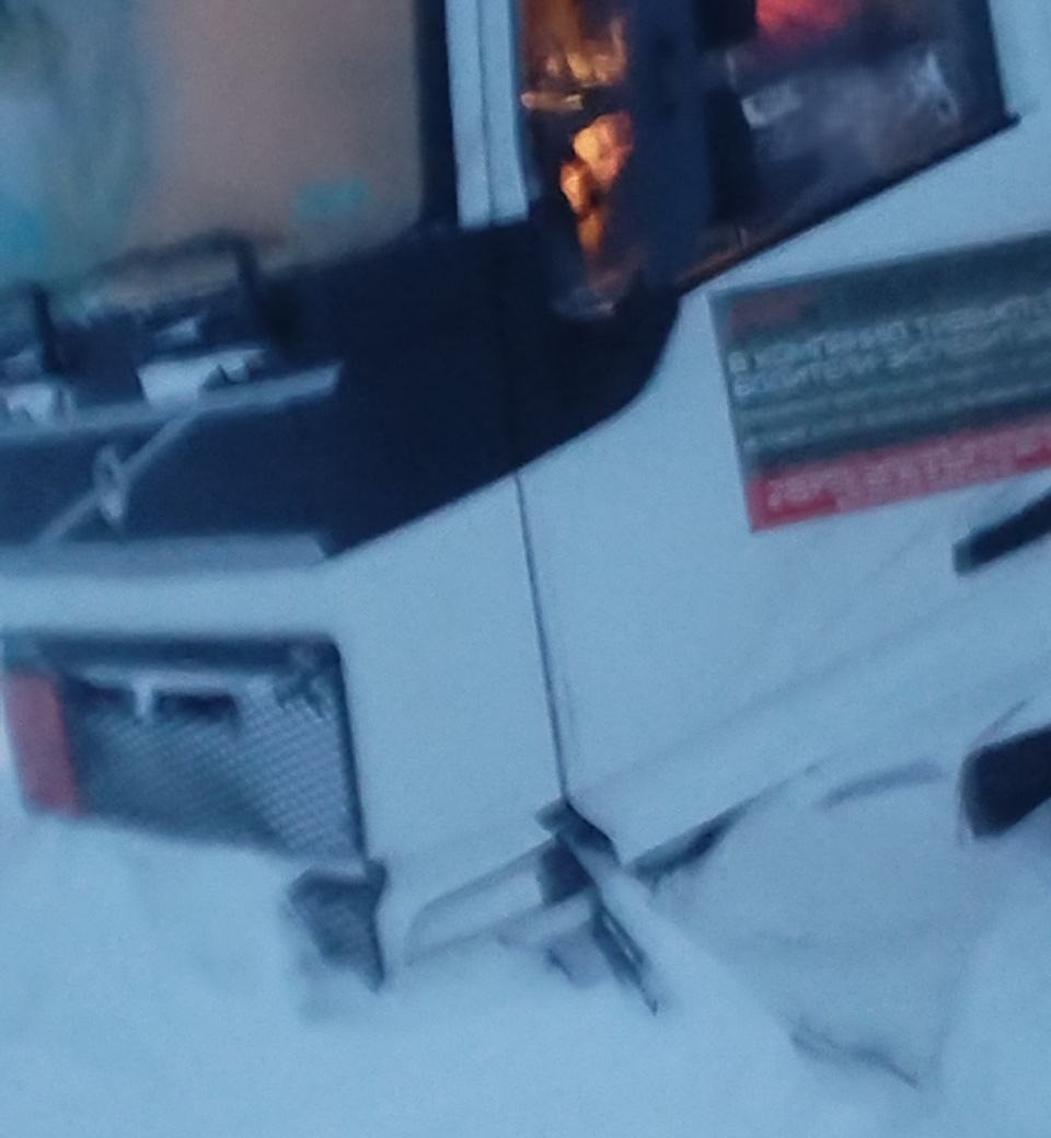 На трассе Самара - Оренбург в Нефтегорском районе произошло столкновение двух автомобилей