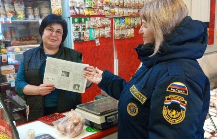 Профилактические беседы с населением – одна из важных составляющих работы по предупреждению пожаров