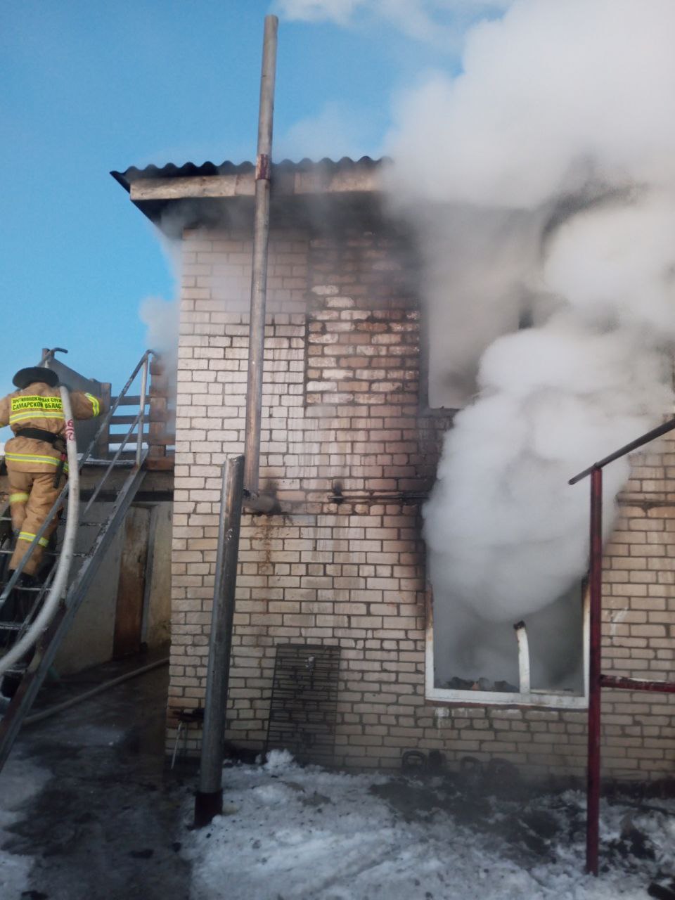 Сегодня утром в Красноармейском районе горела летняя кухня