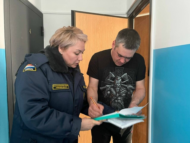 В Челно-Вершинском районе продолжается работа с населением