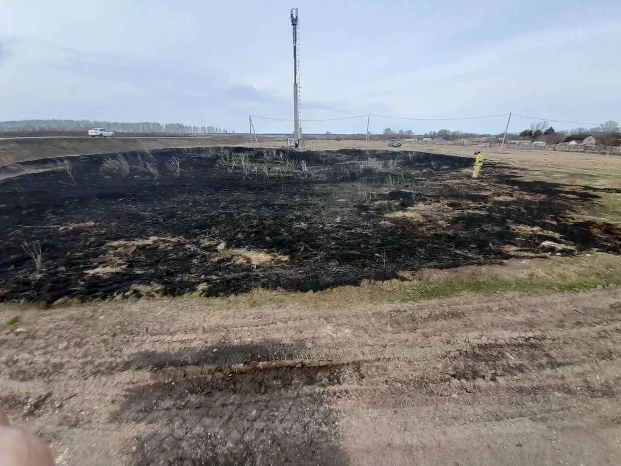 В Челно-Вершинском районе горела сухая трава
