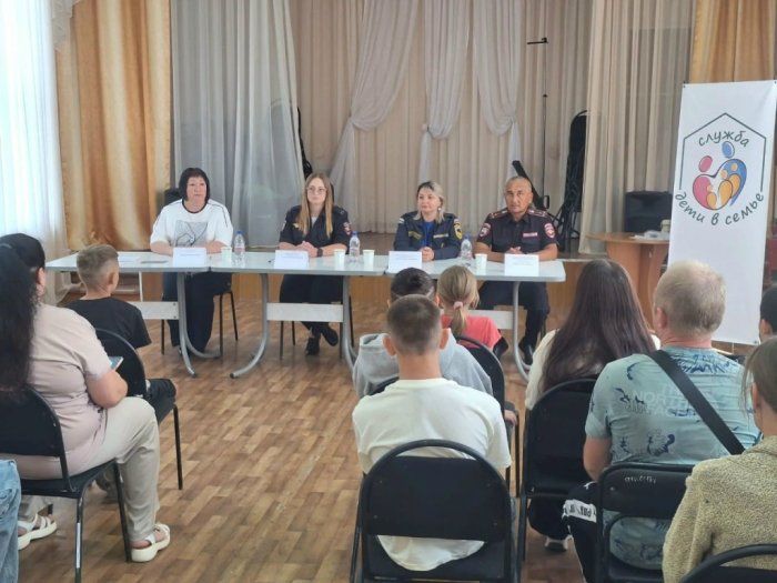 В Большечерниговском районе состоялся круглый стол на тему «Безопасность детей»