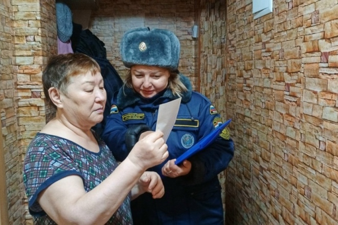 В рамках профилактических мероприятий продолжаются инструктажи с населением Большечерниговского района   