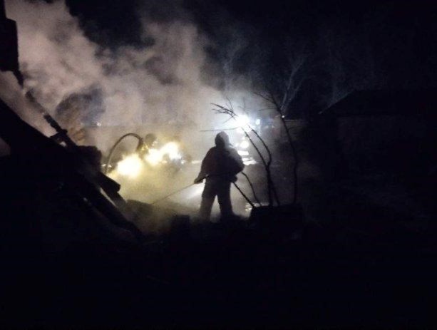 Пожар на площади 200 квадратных метров произошел в сельском поселении Колывань Красноармейского района