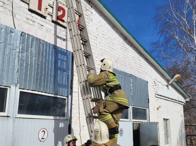 Обучение молодых огнеборцев – одно из приоритетных направлений наших ветеранов