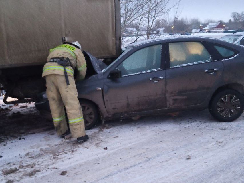 Утром в Богатовском районе произошло столкновение двух транспортных средств