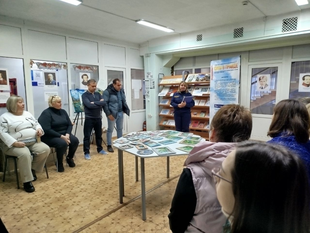 Новогодняя профилактика с работниками Дома Культуры