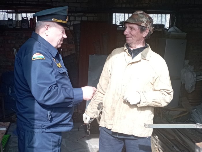 В Красноярском районе продолжаются беседы с жителями о пожарной безопасности