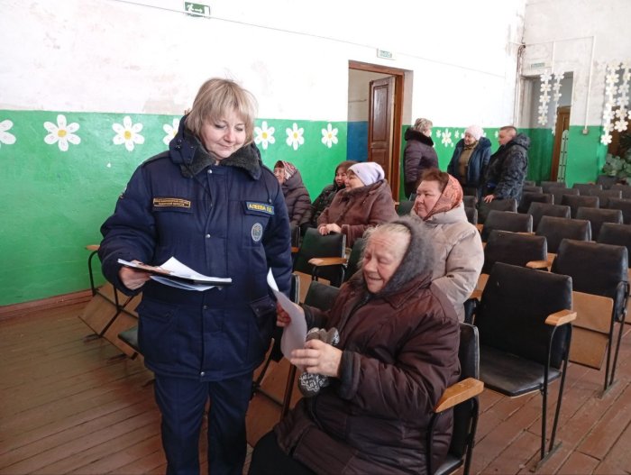 Совместная профилактика на сходах граждан в Елховском районе