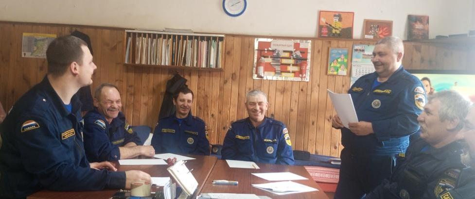 В Приволжском районе интеллектуальная игра объединила поколения пожарных