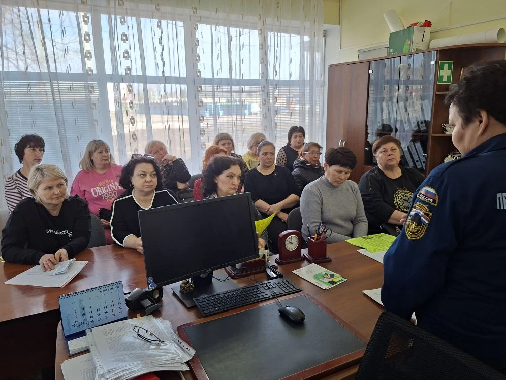 В Исаклинском районе проходят профилактические беседы о мерах пожарной безопасности