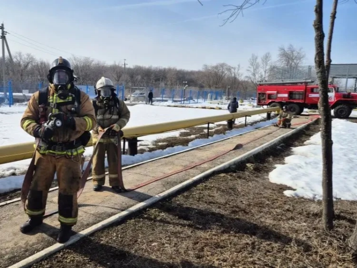 В Кинельском районе на территории одного из социально значимых объектов прошло пожарное-тактическое учение