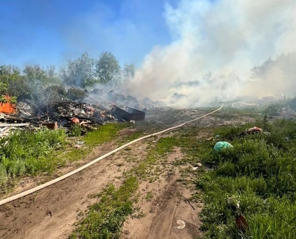 В Сызранском районе огнеборцы несколько раз за смену выезжали на тушение пожаров 