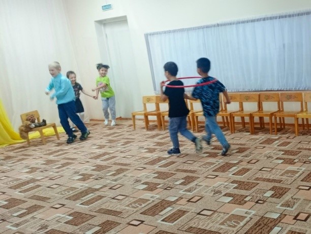 Инструктор противопожарной профилактики 133 Части провела спортивную эстафету с подрастающим поколением