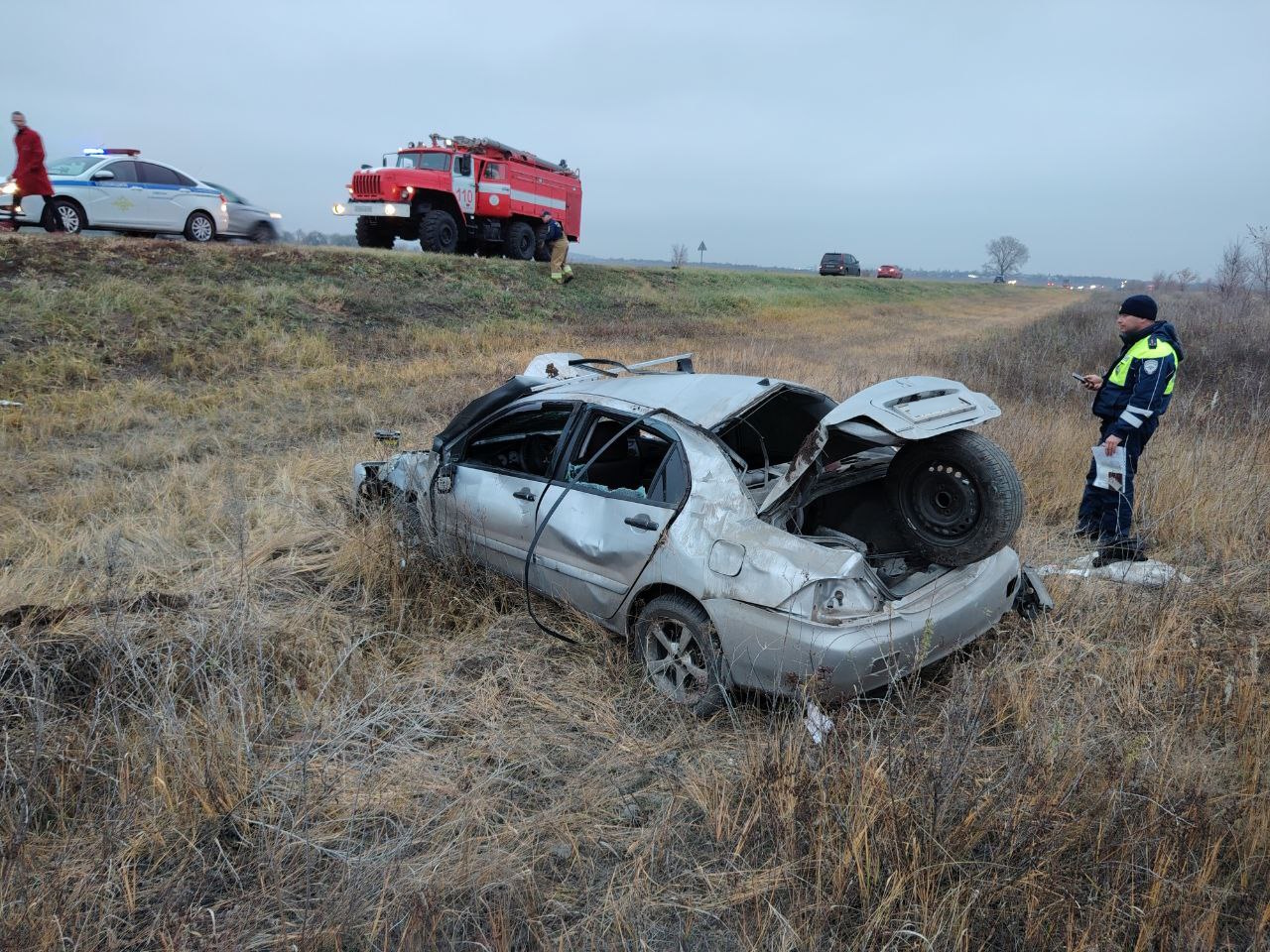 В Красноярском районе за минувшие выходные наши специалисты ликвидировали последствия двух ДТП и потушили три пожара В Красноярском районе за минувшие выходные наши специалисты ликвидировали последствия двух ДТП и потушили три пожара