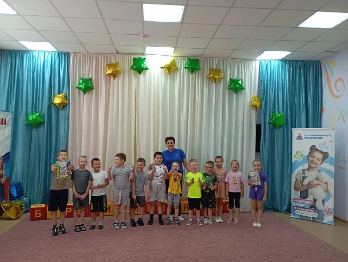 Дошкольники в роли пожарных   