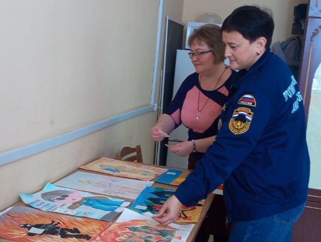  Приволжском районе специалисты 45 пожарно-спасательного отряда ровели конкурс «Пожарный-профессия героическая»