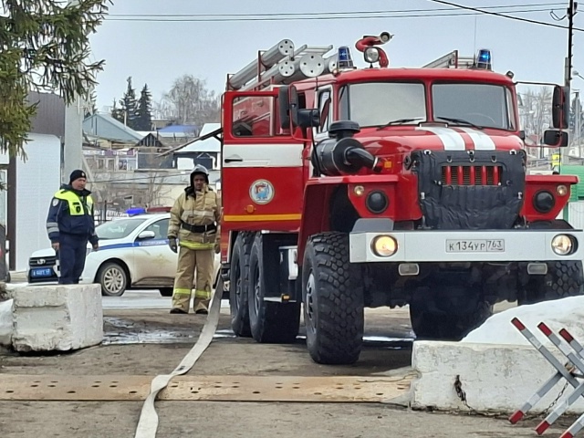 Пожарно-тактическое занятие прошло в здании полиции Челно-Вершинского района