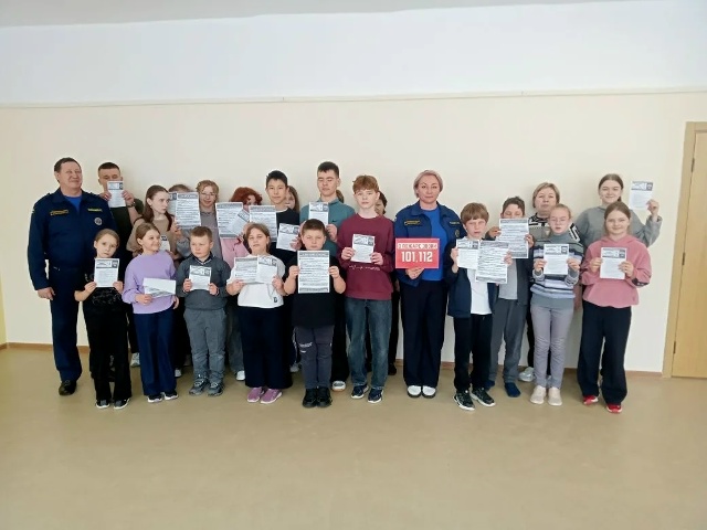 В Челно-Вершинском районе наши специалисты также присоединились к проведению уроков безопасности