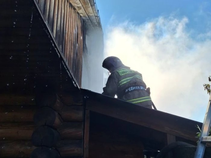 Сегодня рано утром богатовские огнеборцы ликвидировали пожар