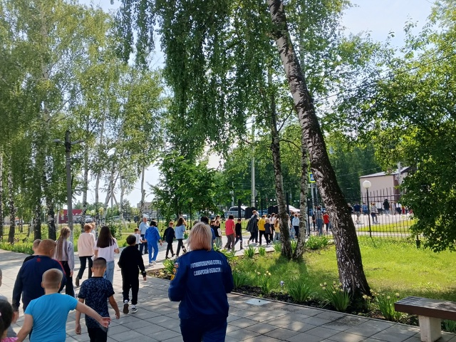 В рамках недели детской безопасности в Челно-Вершинском районе в пришкольном лагере прошла учебно-тренировочная эвакуация