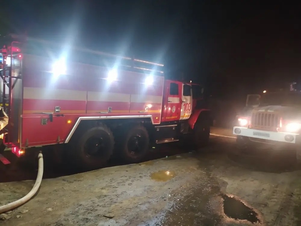 Вчера в Похвистневском районе загорелся гараж с автомобилем