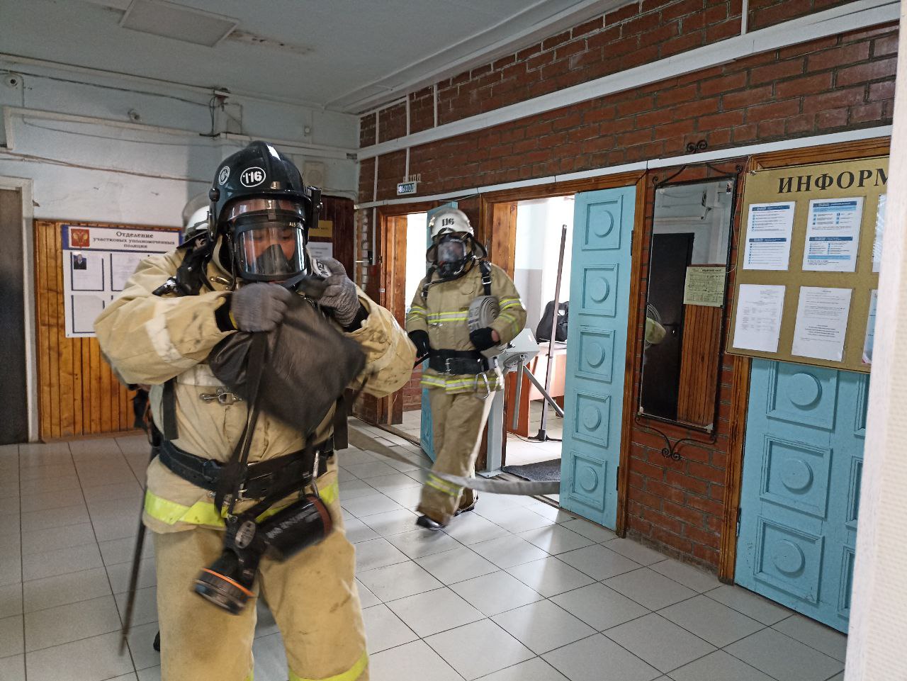 Совместное пожарно-тактическое учение огнеборцев и сотрудников полиции прошло в Алексеевском районе